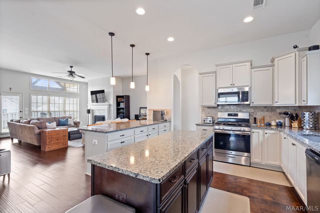 9192 CRESCENT LODGE Circle, Pike Road, AL 36064