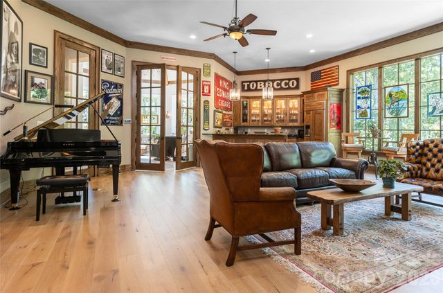 405 Ramble Way, Asheville, NC 28803