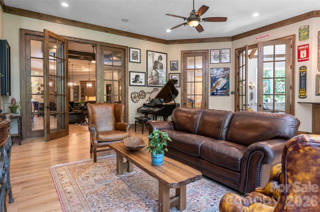 405 Ramble Way, Asheville, NC 28803