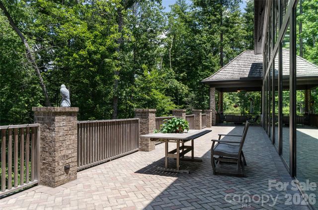 405 Ramble Way, Asheville, NC 28803