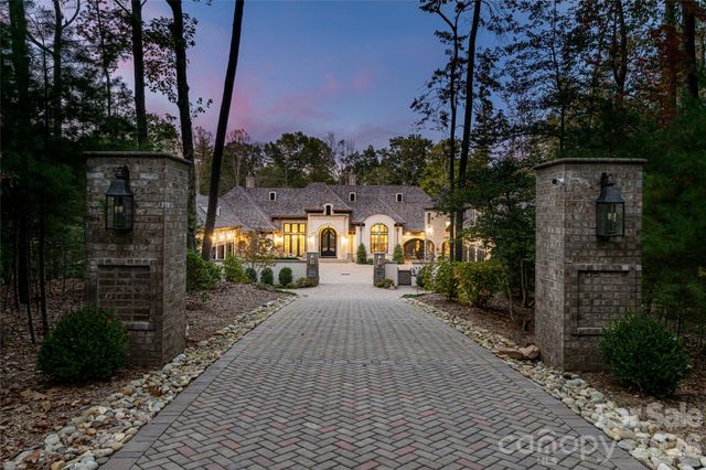 405 Ramble Way, Asheville, NC 28803