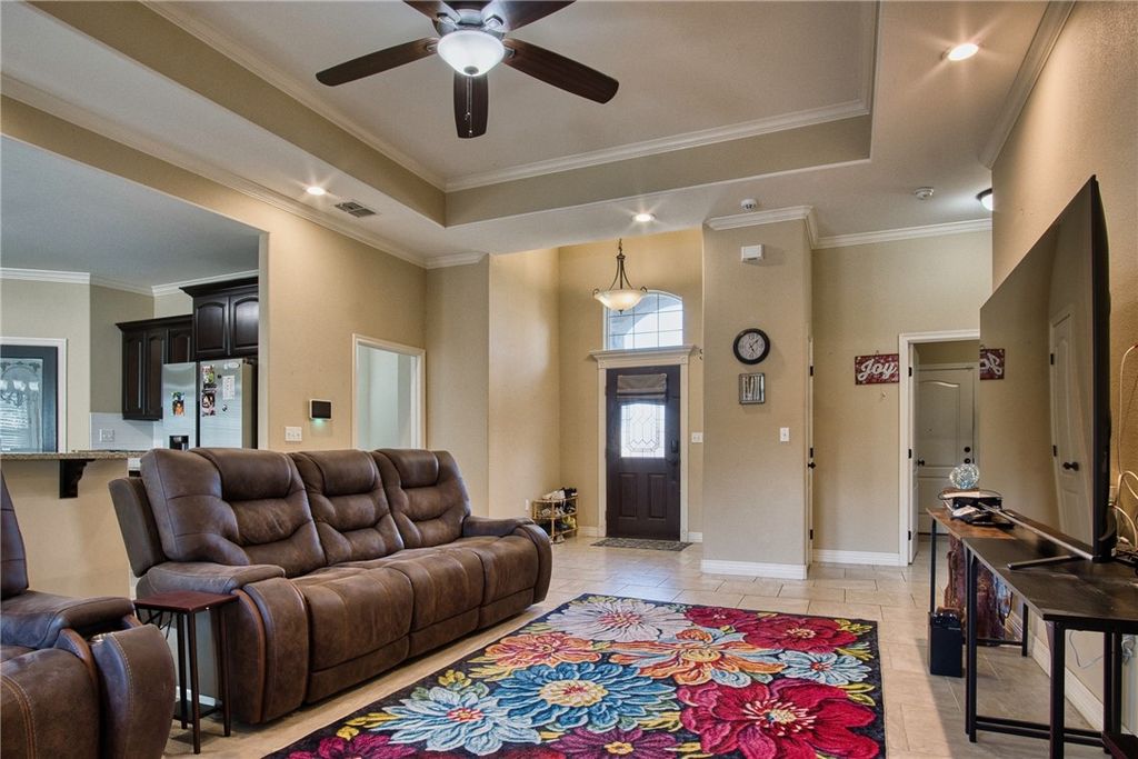 8229 Merlin Pl, Corpus Christi, TX 78414 — photo 4