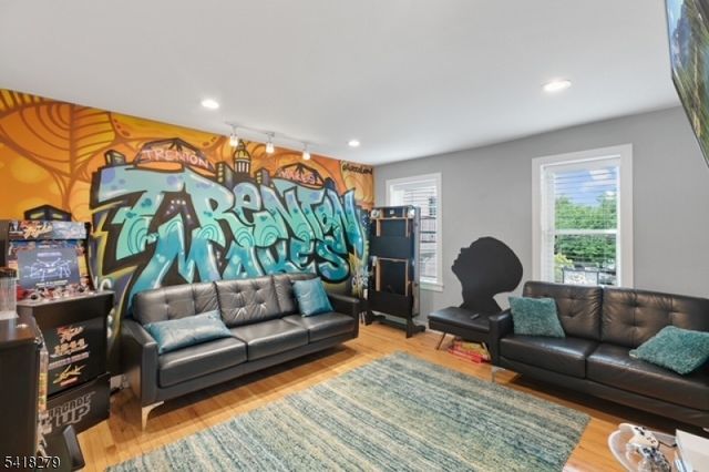 109 Centre St, Trenton City, NJ 08611