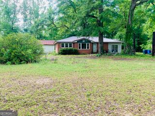 3705 Confederate Drive, Macon, GA 31211