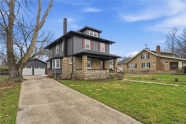 4207 E 61st Street, Kansas City, MO 64130