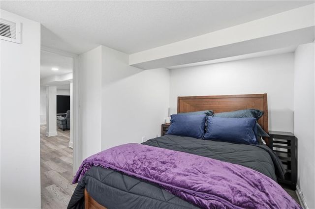 4207 E 61st Street, Kansas City, MO 64130