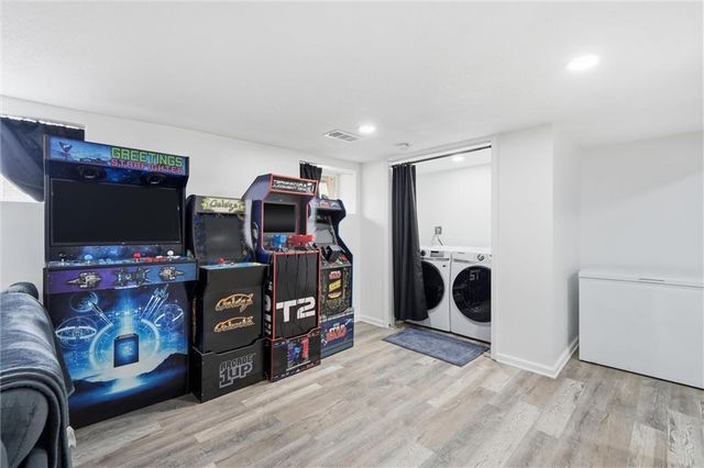 4207 E 61st Street, Kansas City, MO 64130