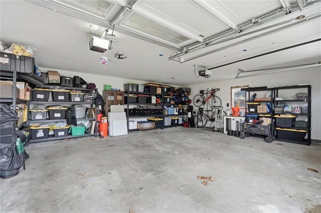 4207 E 61st Street, Kansas City, MO 64130