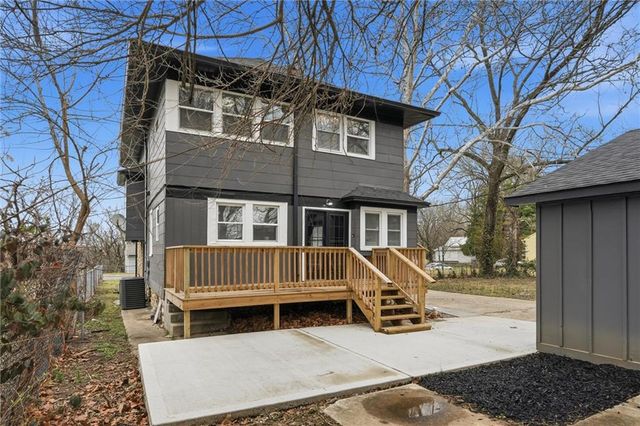 4207 E 61st Street, Kansas City, MO 64130