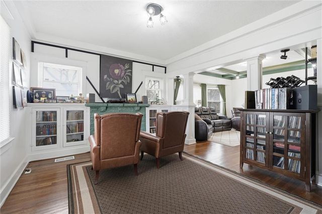 4207 E 61st Street, Kansas City, MO 64130