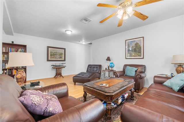 1701 38TH AVENUE, St Petersburg, FL 33713