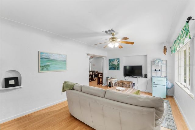 1701 38TH AVENUE, St Petersburg, FL 33713