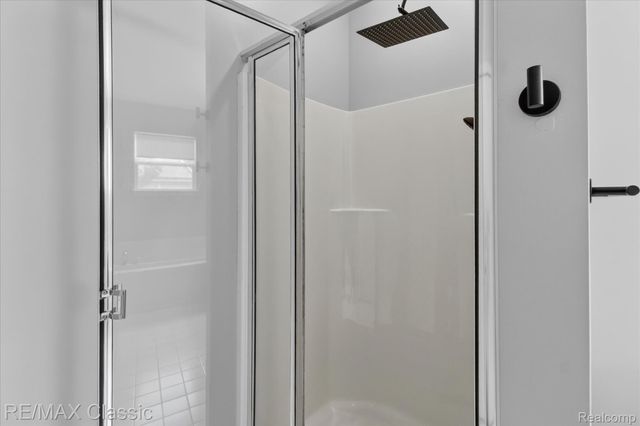 2298 Calibouge 32, Commerce Charter Township, MI 48382