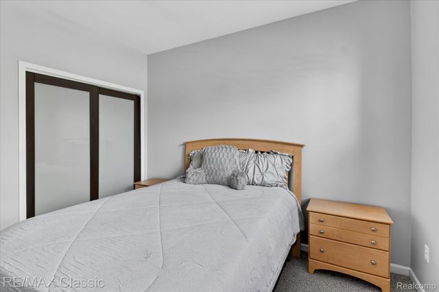 2298 Calibouge 32, Commerce Charter Township, MI 48382