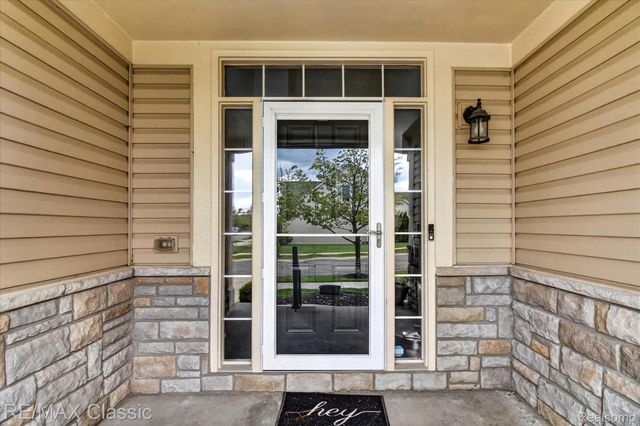 2298 Calibouge 32, Commerce Charter Township, MI 48382