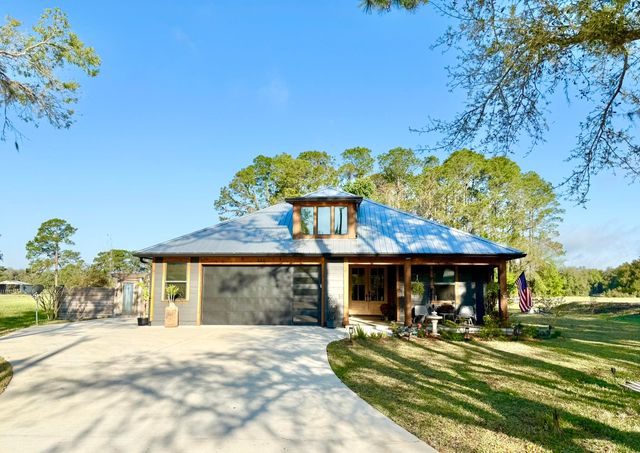 146 Maple Tree Ln, Elkton, FL 32033