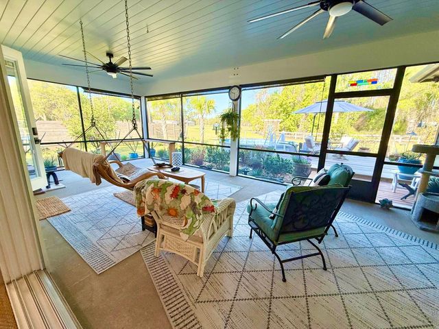 146 Maple Tree Ln, Elkton, FL 32033