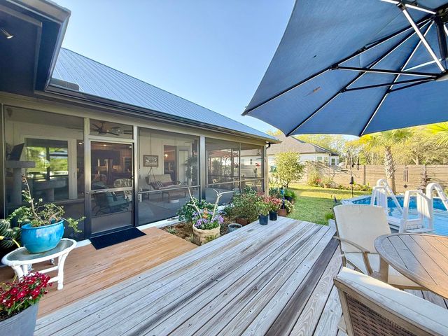 146 Maple Tree Ln, Elkton, FL 32033