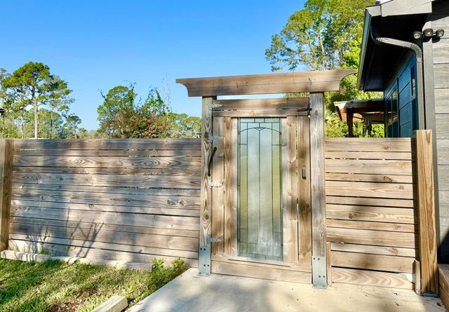 146 Maple Tree Ln, Elkton, FL 32033