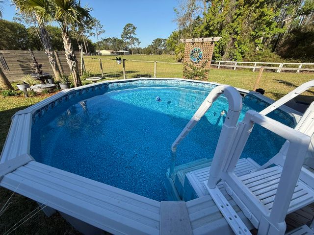 146 Maple Tree Ln, Elkton, FL 32033