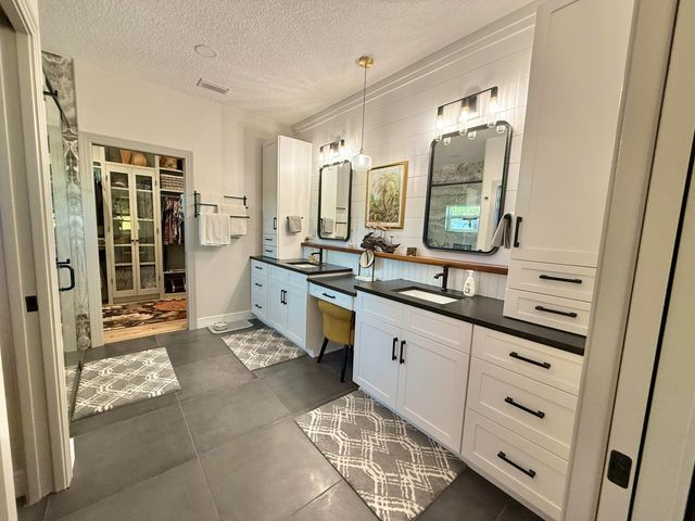 146 Maple Tree Ln, Elkton, FL 32033