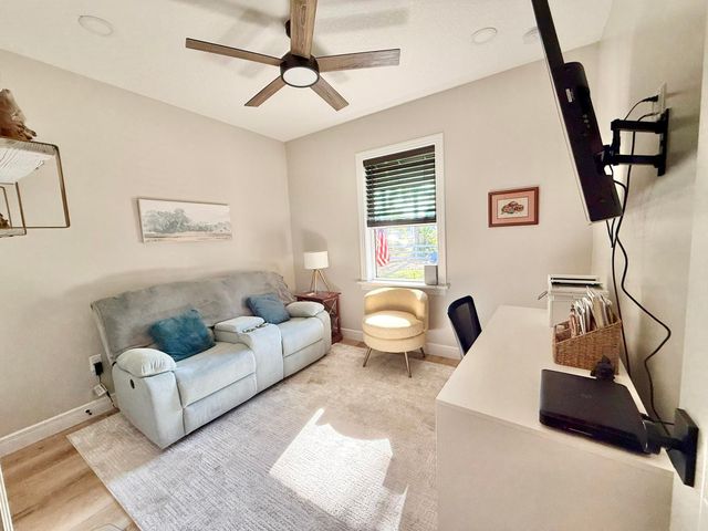 146 Maple Tree Ln, Elkton, FL 32033