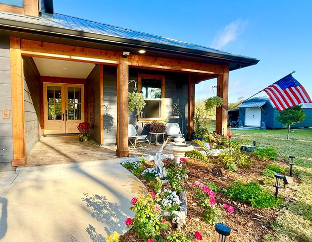 146 Maple Tree Ln, Elkton, FL 32033