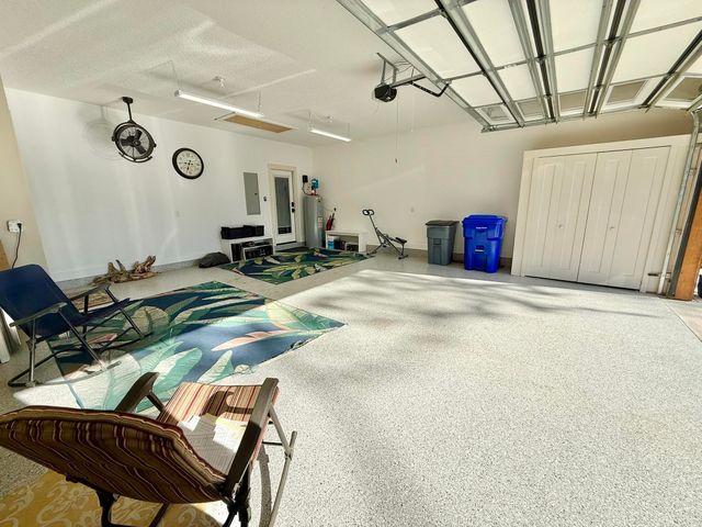 146 Maple Tree Ln, Elkton, FL 32033