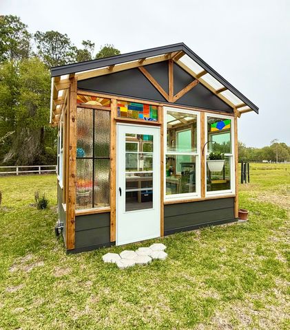 146 Maple Tree Ln, Elkton, FL 32033