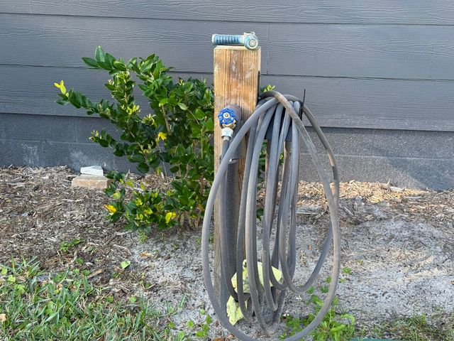 146 Maple Tree Ln, Elkton, FL 32033