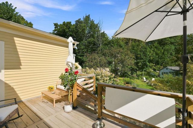 8 Old Coach Road, New Boston, NH 03070