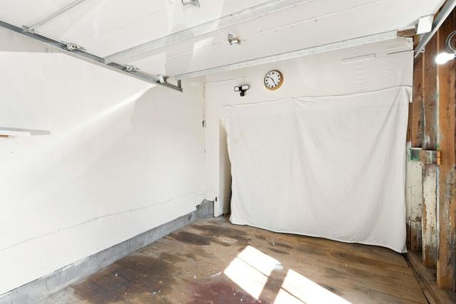 8 Old Coach Road, New Boston, NH 03070