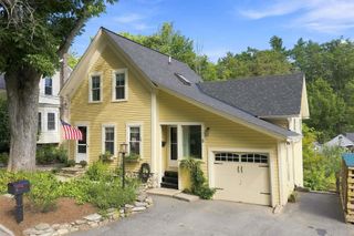8 Old Coach Road, New Boston, NH 03070