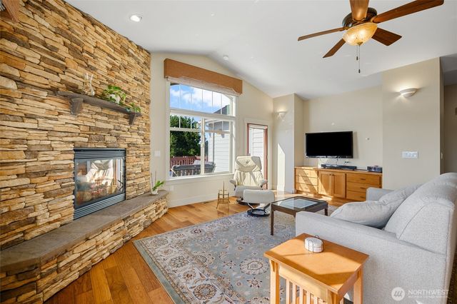 5675 Meadow View Court, Ferndale, WA 98248