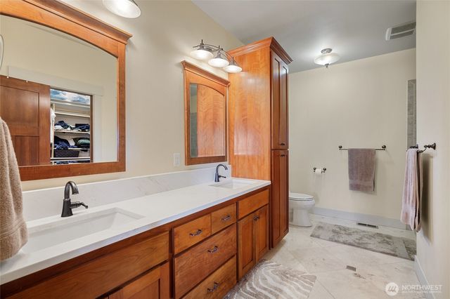 5675 Meadow View Court, Ferndale, WA 98248