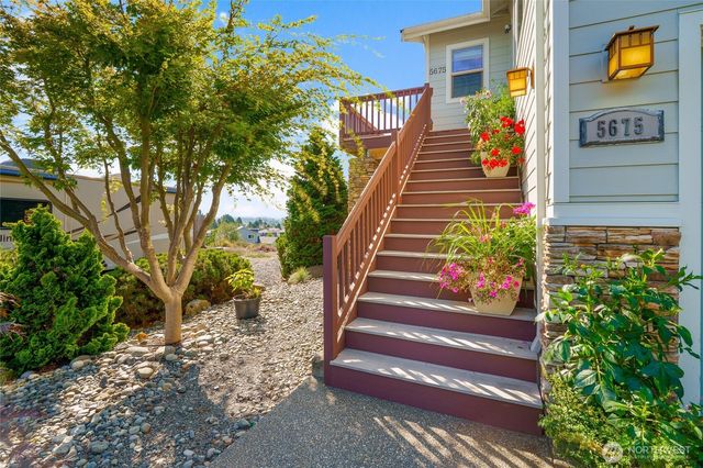 5675 Meadow View Court, Ferndale, WA 98248