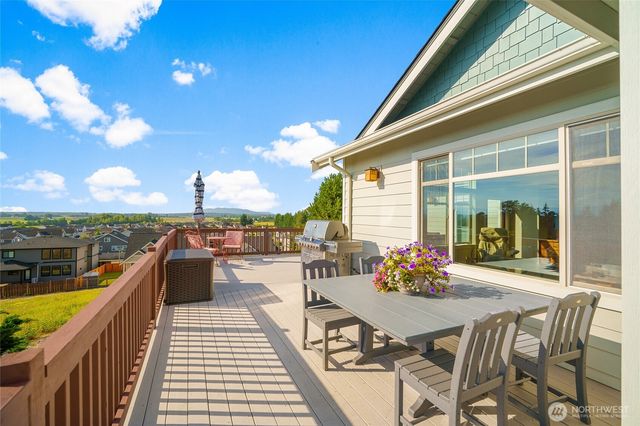 5675 Meadow View Court, Ferndale, WA 98248