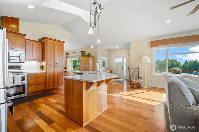 5675 Meadow View Court, Ferndale, WA 98248
