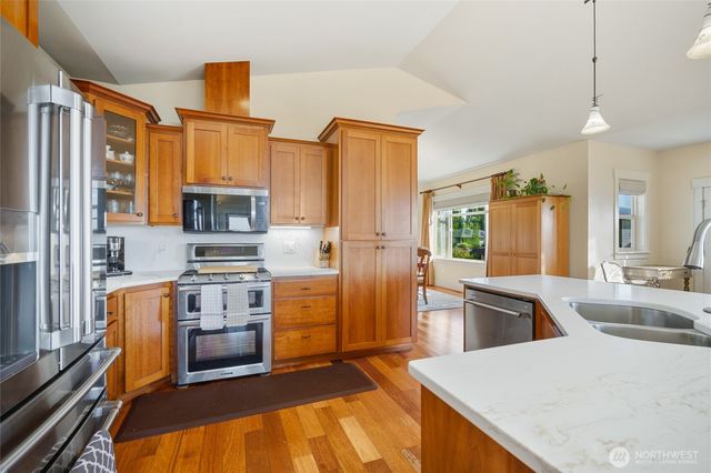 5675 Meadow View Court, Ferndale, WA 98248