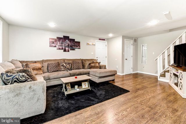 313 WOODBURY LAKE DR, Deptford, NJ 08096