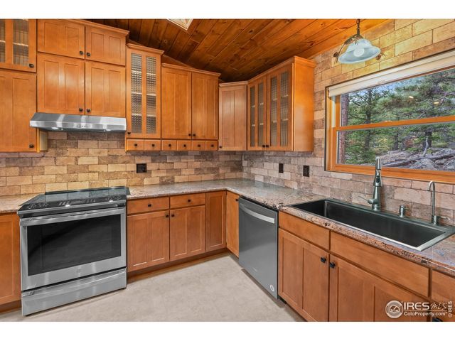 926 Okmulgee Cir, Red Feather Lakes, CO 80545