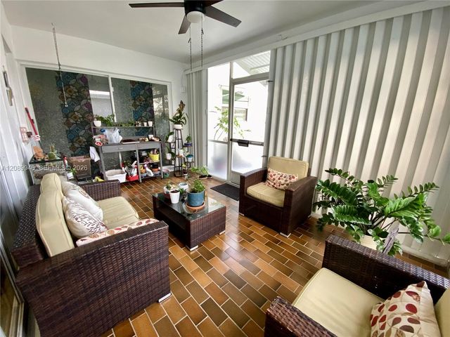 2374 SW 11th Avenue, Boynton Beach, FL 33426
