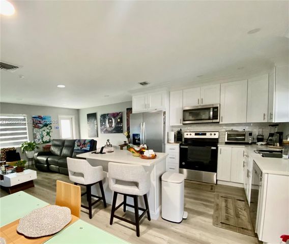2374 SW 11th Avenue, Boynton Beach, FL 33426