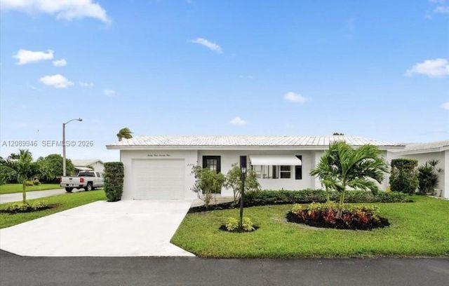2374 SW 11th Avenue, Boynton Beach, FL 33426