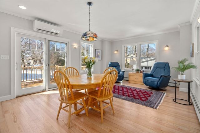 103 Oak St, Reading, MA 01867