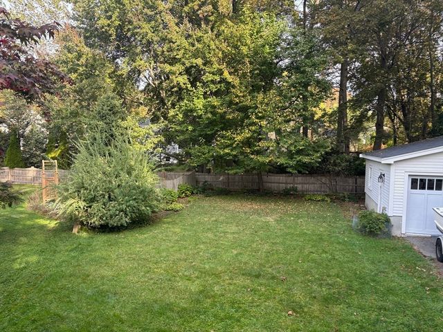 103 Oak St, Reading, MA 01867