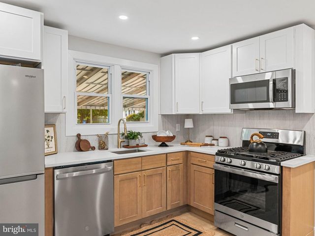 705 KINGS HWY S, Cherry Hill, NJ 08034