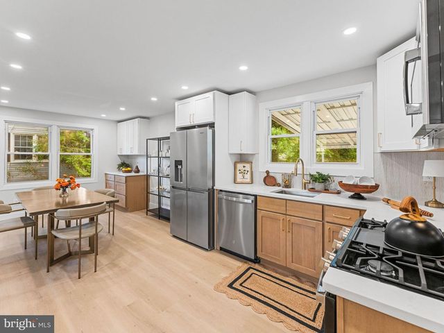 705 KINGS HWY S, Cherry Hill, NJ 08034
