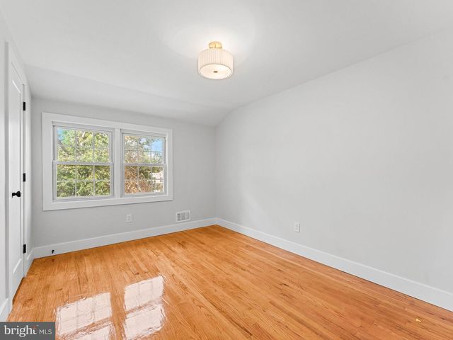 705 KINGS HWY S, Cherry Hill, NJ 08034