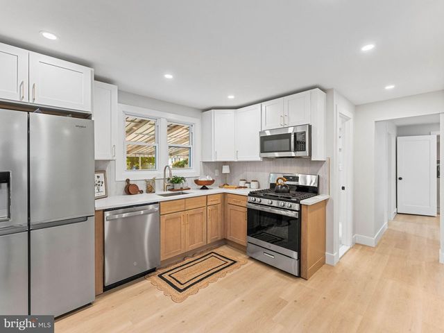 705 KINGS HWY S, Cherry Hill, NJ 08034